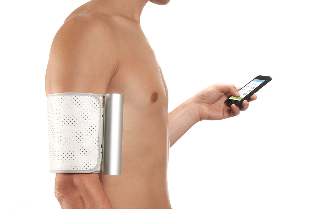 Withings-WirelessBPM-Arm-and-Body